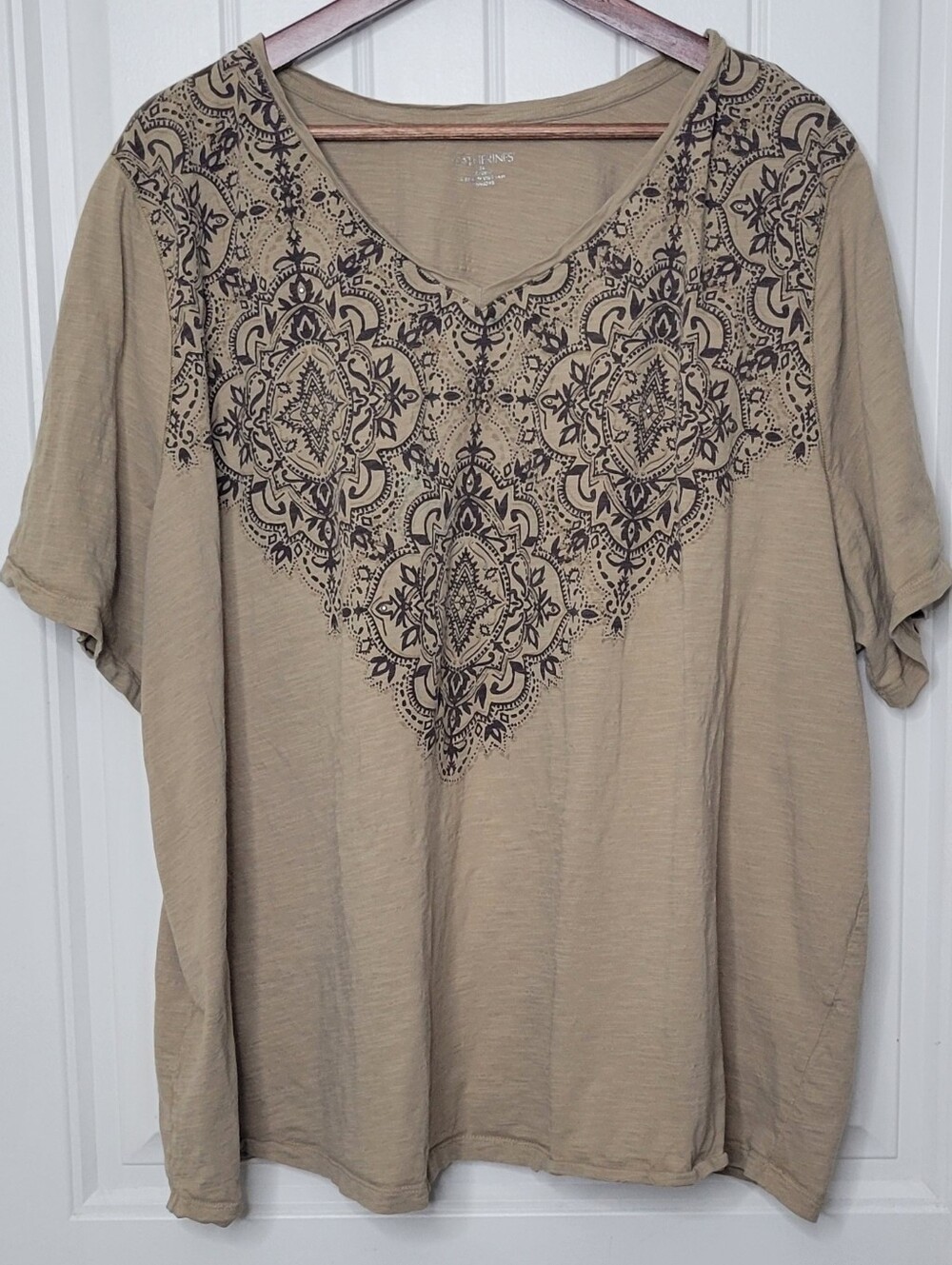 Catherines Tan Short Sleeve Top with Brown Print Neckline
